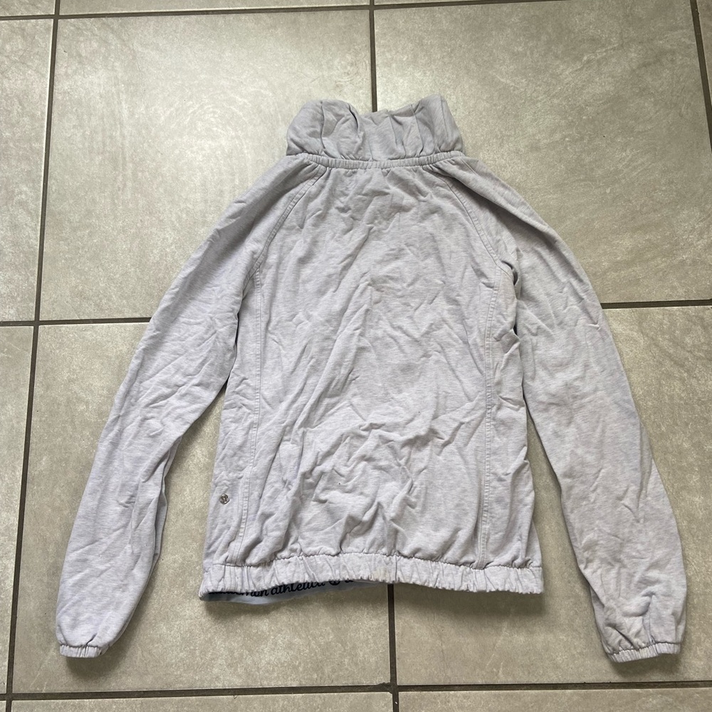 Lululemon Grey Sweatshirt